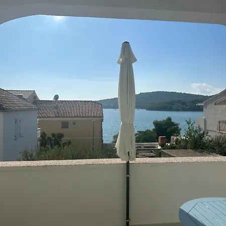 Guest house Perina Tisno