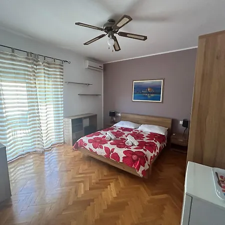 Perina Guest house *
