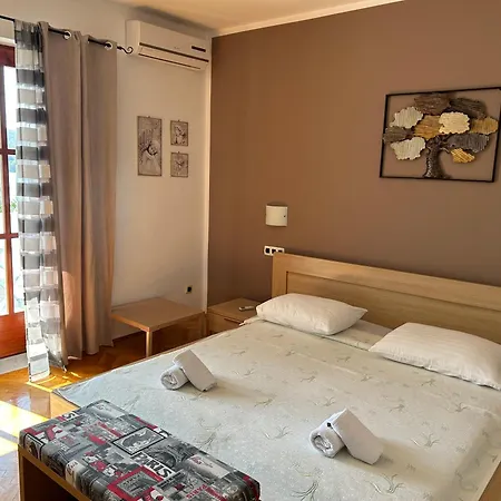 Perina Vendégház Tisno