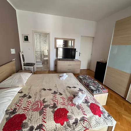 Konukevi Perina 3*